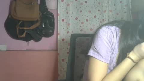 Snapshot of shimmering_kate chatting on December 17, 2024, 5:07 am shimmering_kate online show from December 17, 2024, 5:07 am