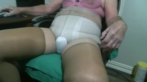 Snapshot of shine66shine chatting on January 29, 2025, 9:39 pm shine66shine online show from January 29, 2025, 9:39 pm