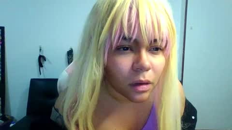 Snapshot of shineex chatting on February 16, 2025, 5:15 am Shinee online show from February 16, 2025, 5:15 am