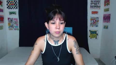 Snapshot of shinobu_queen chatting on February 6, 2026, 9:07 pm shinobu_queen online show from February 6, 2026, 9:07 pm