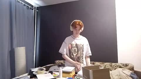 Snapshot of shinpestano chatting on February 14, 2026, 8:55 am Emma online show from February 14, 2026, 8:55 am