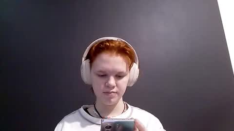 Snapshot of shinpestano chatting on February 15, 2026, 8:24 am Emma online show from February 15, 2026, 8:24 am