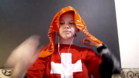 Snapshot of shinpestano chatting on February 22, 2026, 8:02 am Emma online show from February 22, 2026, 8:02 am