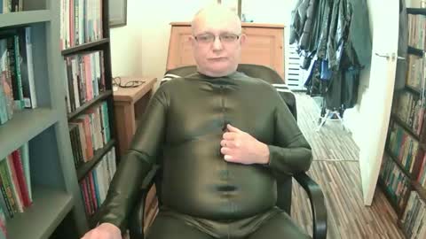 Shiny Gary online show from February 16, 2026, 1:07 pm