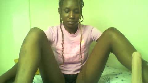 Snapshot of shipeta2 chatting on April 22, 2026, 2:51 pm detiefmagdalina2026 online show from April 22, 2026, 2:51 pm