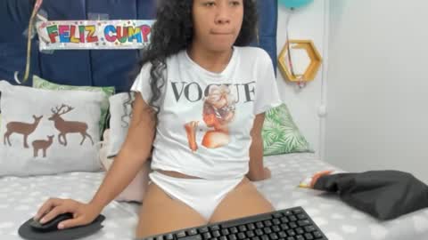 shira_sexylove online show from January 27, 2025, 6:09 am