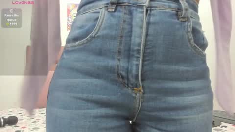 shira_sexylove online show from October 12, 2025, 12:20 am