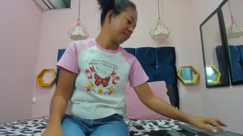 shira_sexylove online show from November 30, 2025, 11:42 pm