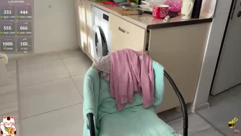 Snapshot of shirayuki_hime chatting on December 21, 2025, 11:17 am Im Lilu Rosenblum Guys I have ----Ill be glad to see you there online show from December 21, 2025, 11:17 am