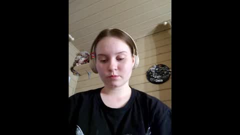 Snapshot of shirleyparks chatting on March 3, 2026, 2:45 pm shirleyparks online show from March 3, 2026, 2:45 pm