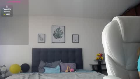 Snapshot of shirly_vannicelli chatting on January 8, 2025, 7:03 pm shirly online show from January 8, 2025, 7:03 pm