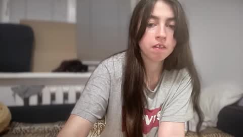 shizukuhunter online show from November 14, 2025, 10:29 pm