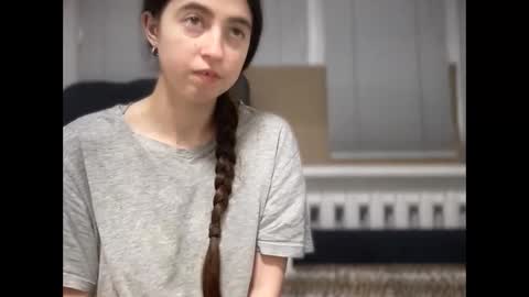 shizukuhunter online show from November 26, 2025, 7:48 pm