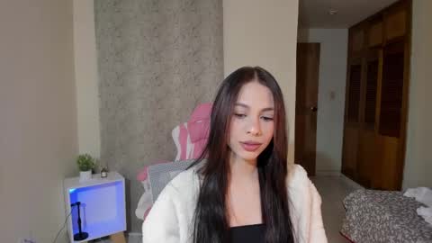 Snapshot of shkendall chatting on February 14, 2025, 1:40 pm kendal online show from February 14, 2025, 1:40 pm