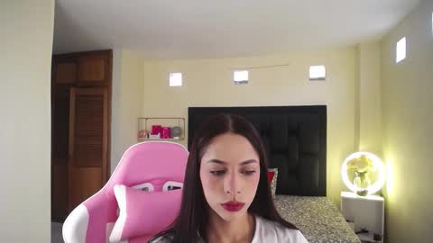  kendal  online show from November 5, 2025, 2:28 pm