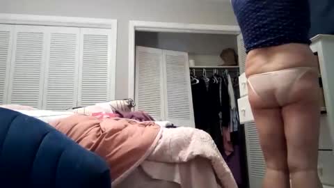 shmooinaround online show from November 21, 2025, 12:04 pm