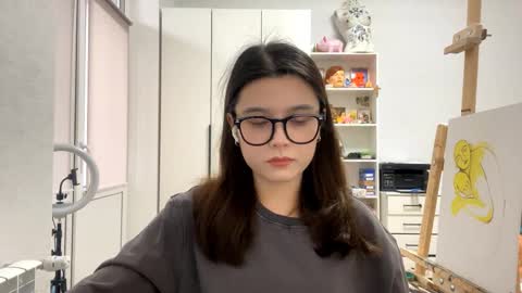 Marie online show from March 5, 2026, 12:23 pm