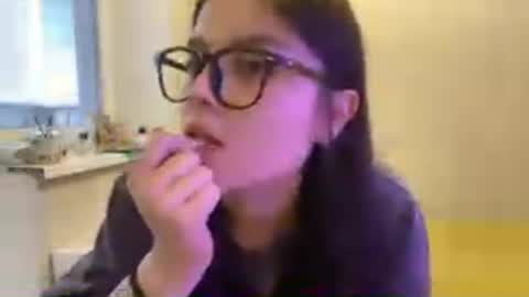 Marie online show from May 30, 2026, 2:14 pm
