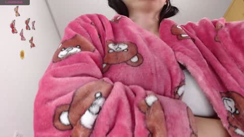 lamai online show from January 19, 2025, 2:36 am