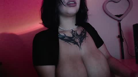 Shopie Hank  online show from December 7, 2024, 2:53 am