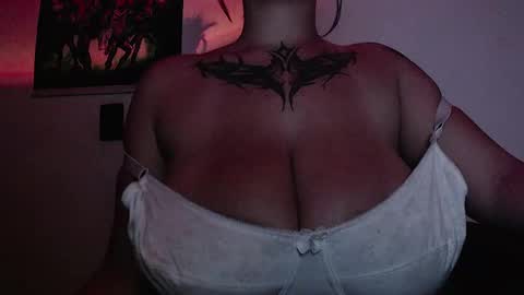 Shopie Hank  online show from January 25, 2025, 2:26 am