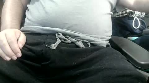 Snapshot of show_off_89 chatting on November 19, 2025, 8:31 pm show_off_89 online show from November 19, 2025, 8:31 pm