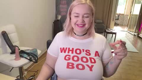 Mimi   online show from February 1, 2026, 10:14 am