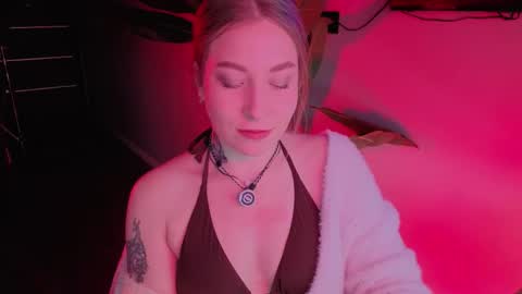 ShowmeYourfetish online show from June 2, 2026, 4:36 am