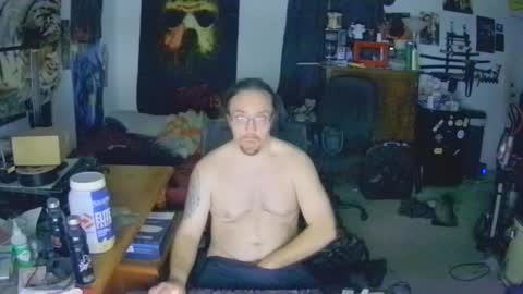 Snapshot of shredmancer chatting on December 7, 2024, 12:52 am shredmancer online show from December 7, 2024, 12:52 am