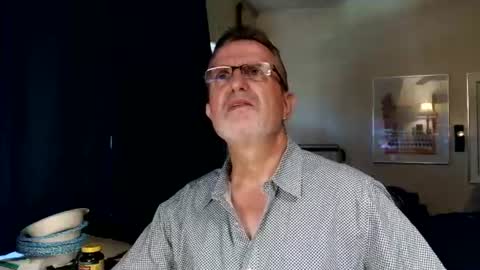 Snapshot of shrewtamer chatting on August 1, 2026, 6:18 pm shrewtamer online show from August 1, 2026, 6:18 pm