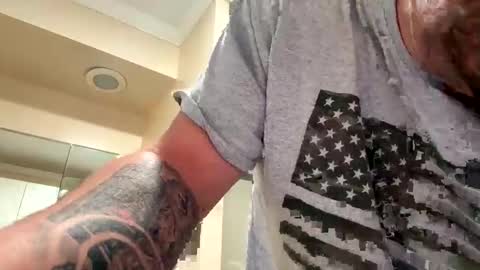 Snapshot of shubby420 chatting on January 14, 2025, 1:28 pm YeahBoi420 online show from January 14, 2025, 1:28 pm