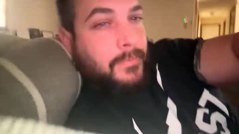 Snapshot of shubby420 chatting on December 17, 2025, 6:58 pm YeahBoi420 online show from December 17, 2025, 6:58 pm