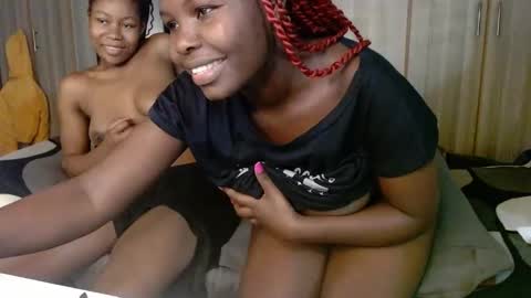 Snapshot of shugahnash chatting on December 10, 2024, 7:32 pm nash online show from December 10, 2024, 7:32 pm