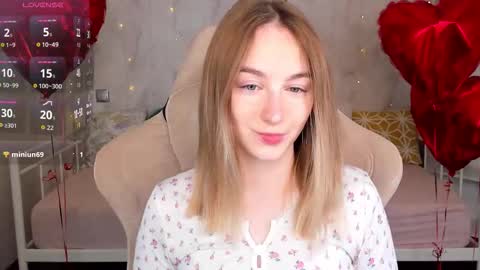 Snapshot of shy__polly chatting on February 25, 2026, 12:09 am Polly online show from February 25, 2026, 12:09 am