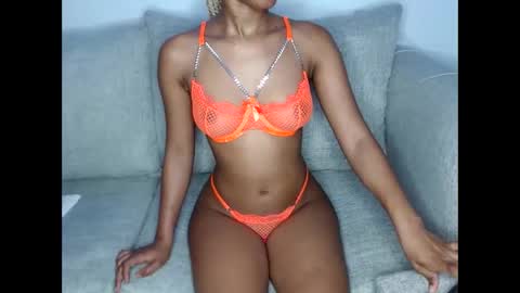 Snapshot of shy_baddie chatting on December 14, 2025, 5:40 pm Sheril online show from December 14, 2025, 5:40 pm