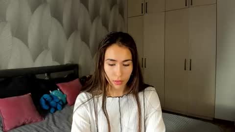Snapshot of shy_bambiii chatting on September 21, 2025, 3:30 am Mika online show from September 21, 2025, 3:30 am