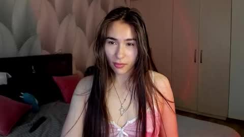 Mika online show from December 3, 2025, 3:25 am