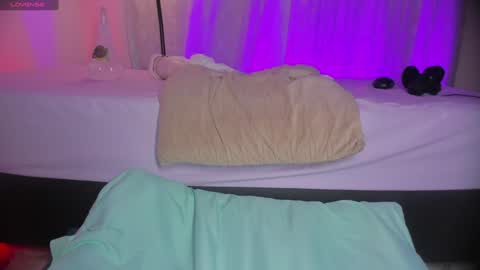 Snapshot of shy_booty18 chatting on December 24, 2024, 12:44 am Katya online show from December 24, 2024, 12:44 am