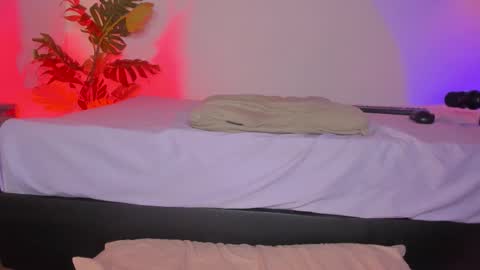 Snapshot of shy_booty18 chatting on December 3, 2025, 11:03 pm Katya online show from December 3, 2025, 11:03 pm