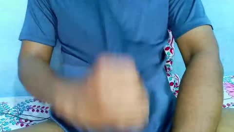 shyeyes online show from March 3, 2025, 3:08 am