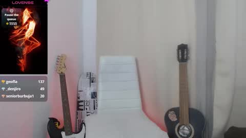 Kloe online show from December 2, 2025, 1:22 am