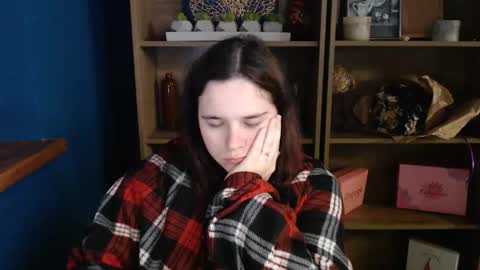 shy_lil online show from October 6, 2025, 7:06 am