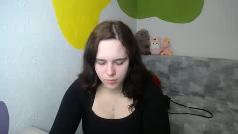 shy_lil online show from November 10, 2025, 1:10 pm