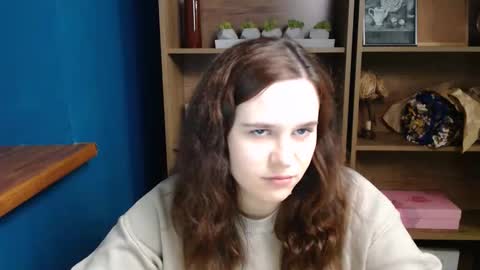 shy_lil online show from December 15, 2025, 1:59 pm