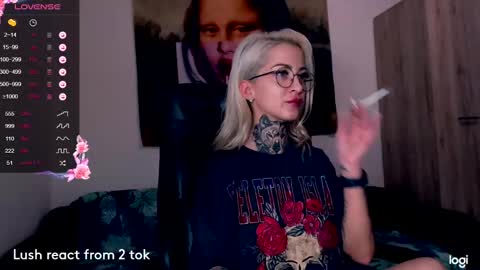 Snapshot of shy_mel chatting on March 9, 2025, 10:52 pm Mellllll---- online show from March 9, 2025, 10:52 pm