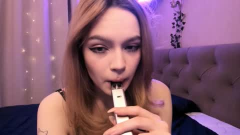 Snapshot of shy_meowmegan chatting on March 5, 2026, 9:44 pm Megan 3 online show from March 5, 2026, 9:44 pm