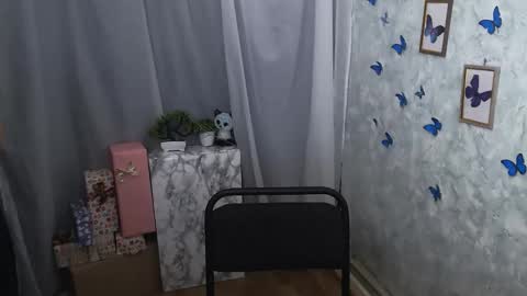 Snapshot of shy_sabrina_ chatting on January 16, 2025, 10:21 am shy_sabrina_ online show from January 16, 2025, 10:21 am