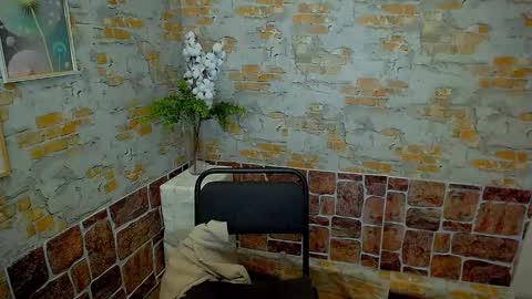 shy_sabrina_ online show from February 4, 2025, 10:54 am