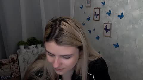 Snapshot of shy_sabrina_ chatting on February 13, 2025, 7:45 am shy_sabrina_ online show from February 13, 2025, 7:45 am