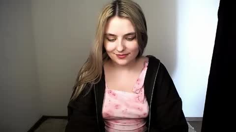 Snapshot of shy_sabrina_ chatting on April 14, 2026, 12:22 pm shy_sabrina_ online show from April 14, 2026, 12:22 pm